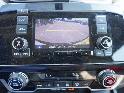Used 2017 Honda CR-V LX image 8