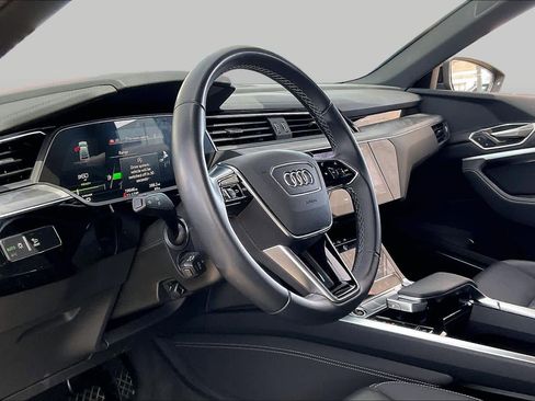 Used 2024 Audi Q8 e-tron Premium Plus w/ Premium Plus Package AWD/4WD image 16