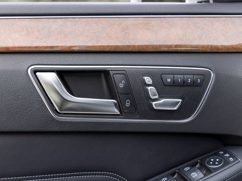Used 2016 Mercedes-Benz E 350 4MATIC Wagon image 26