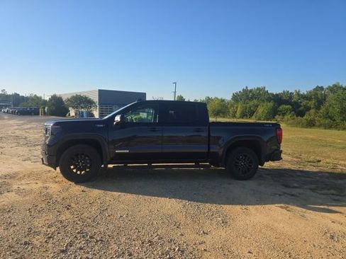 Used 2025 GMC Sierra 1500 Elevation w/ Elevation Premium Package AWD/4WD image 4