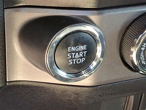 Used 2018 Toyota Tacoma TRD Sport image 22