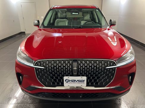 New 2026 Lincoln Aviator AWD image 2