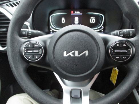 Used 2024 Kia Soul LX w/ Option Group 015 image 18