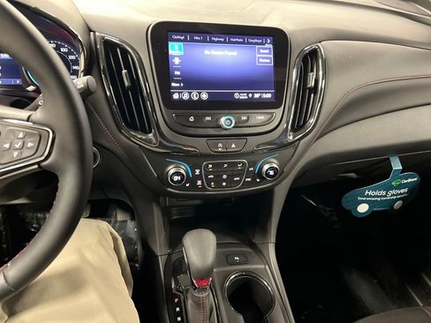 Certified 2024 Chevrolet Equinox RS image 23