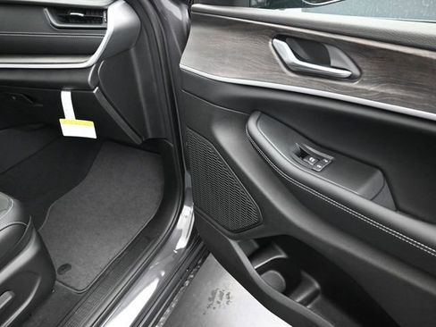 New 2026 Jeep Grand Cherokee L 4WD image 27