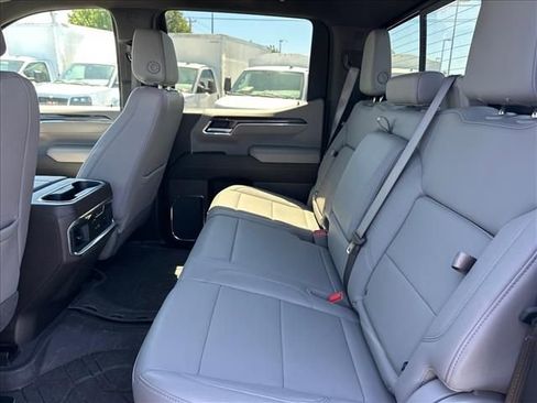 Certified 2024 Chevrolet Silverado 1500 LTZ w/ LTZ Premium Package AWD/4WD image 18