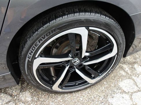 Used 2019 Honda Accord Sport image 32
