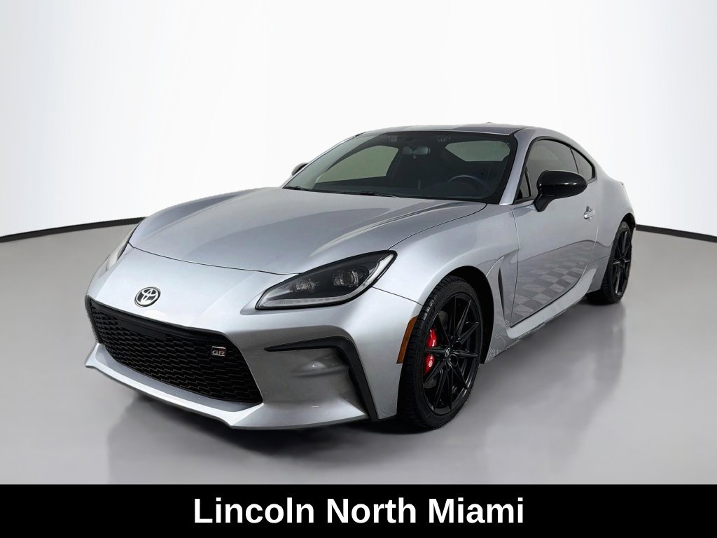 Used 2025 Toyota GR86 Premium w/ Performance Package RWD image 1