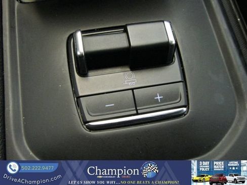 Used 2025 GMC Sierra 1500 AT4 w/ AT4 Premium Package AWD/4WD image 46