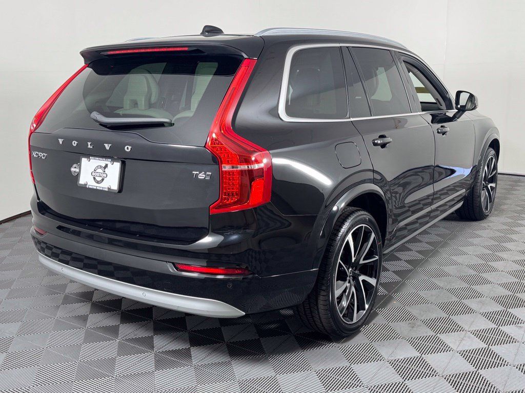 Used 2022 Volvo XC90 T6 Momentum w/ Advanced Package AWD/4WD image 5