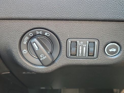 Used 2022 Dodge Charger R/T image 23