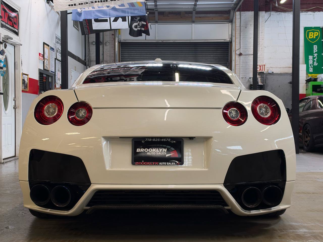 Used 2015 Nissan GT-R Premium AWD/4WD image 6