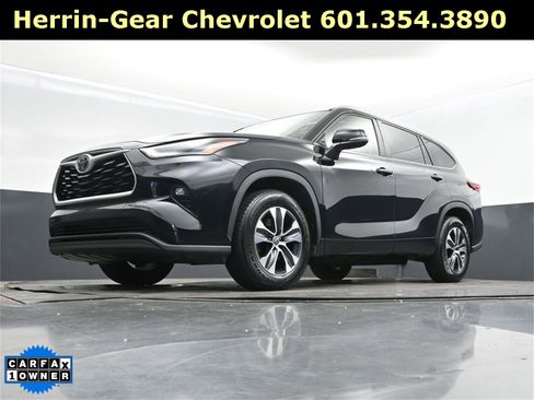 Used 2023 Toyota Highlander XLE image 43