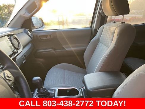 Used 2022 Toyota Tacoma SR AWD/4WD image 9