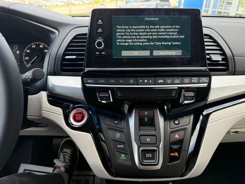 New 2026 Honda Odyssey Touring image 22