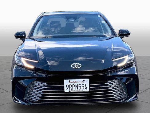 Certified 2025 Toyota Camry XLE FWD image 3