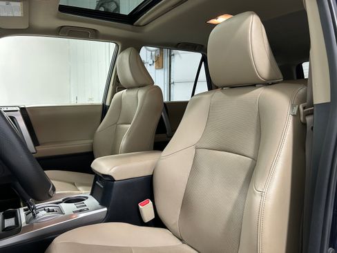 Used 2019 Toyota 4Runner Limited AWD/4WD image 25