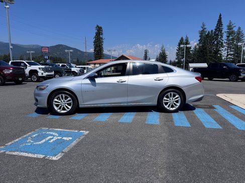 Used 2016 Chevrolet Malibu LT FWD image 4