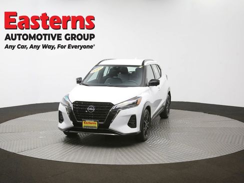 Used 2023 Nissan Kicks SR w/ SR Premium Package FWD image 55