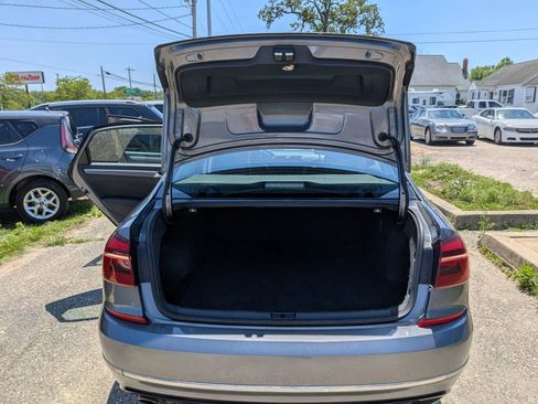 Used 2018 Volkswagen Passat 2.0T R-Line FWD image 27