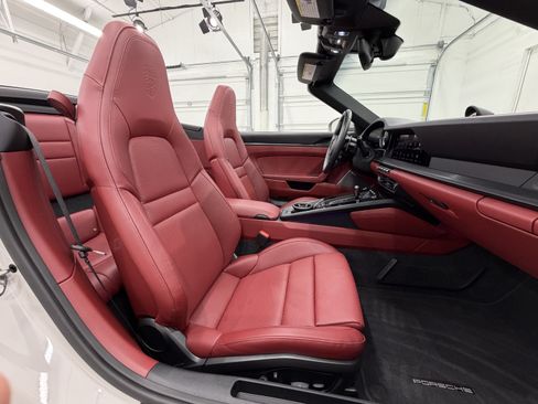 Certified 2024 Porsche 911 Carrera GTS RWD image 24