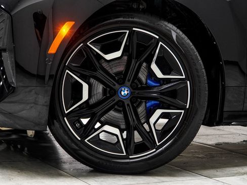 Used 2023 BMW iX M60 w/ Executive Package image 6