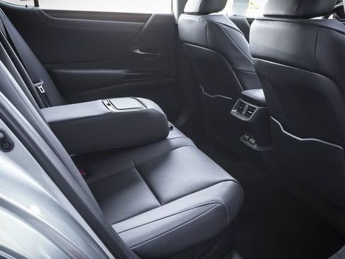 Certified 2025 Lexus ES 300h w/ Premium Package FWD image 24