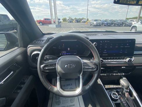 Used 2023 Chevrolet Colorado Z71 w/ Z71 Convenience Package 2 image 10