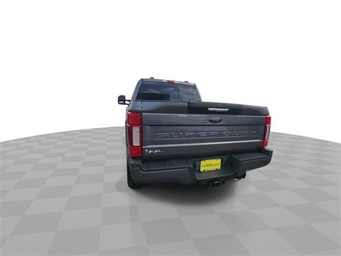 Used 2022 Ford F250 Lariat w/ Black Appearance Package image 7