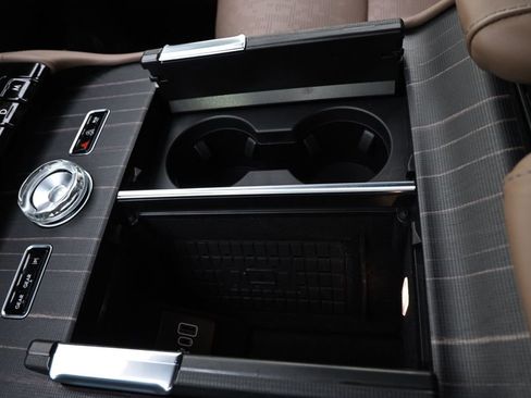 New 2026 Lincoln Navigator L Black Label AWD/4WD image 29