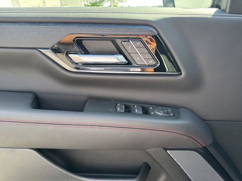 New 2026 GMC Yukon AT4 Ultimate AWD/4WD image 13
