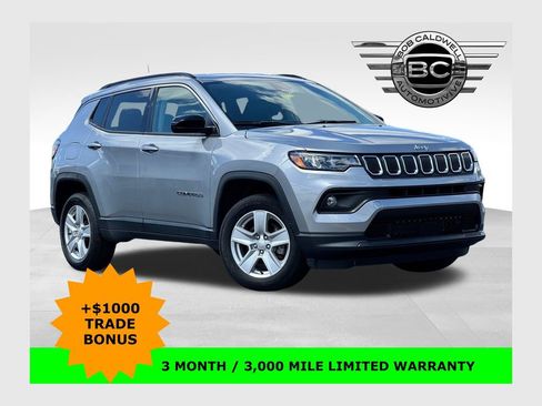 Used 2022 Jeep Compass Latitude image 1