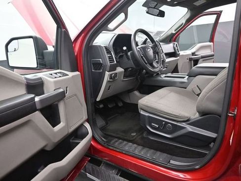 Used 2016 Ford F150 XLT w/ Equipment Group 302A Luxury AWD/4WD image 9