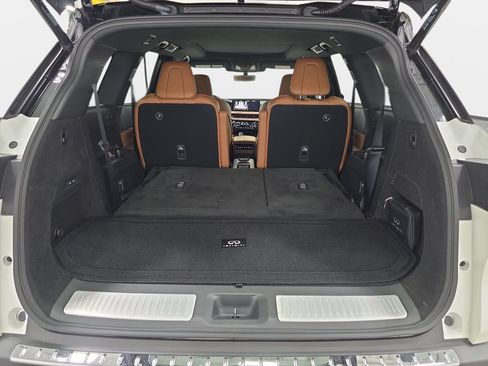 Certified 2023 INFINITI QX60 Autograph w/ Cargo Package AWD/4WD image 29