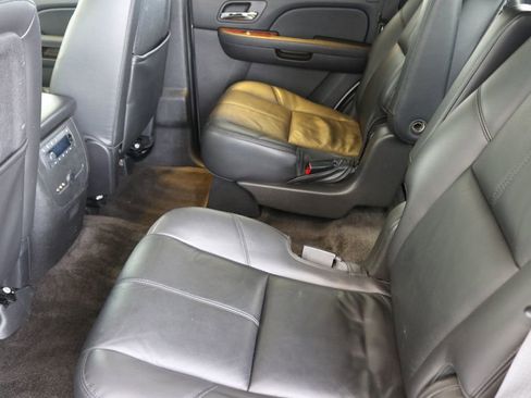 Used 2014 Chevrolet Tahoe LT w/ Luxury Package image 23