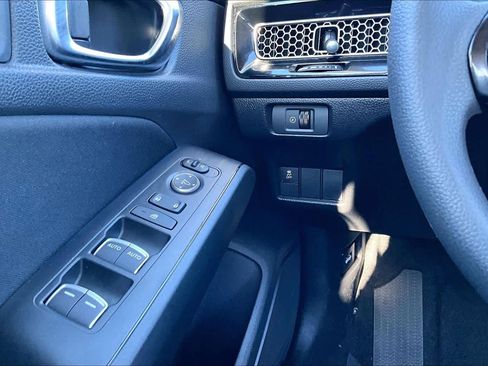 Used 2025 Honda Civic LX image 30