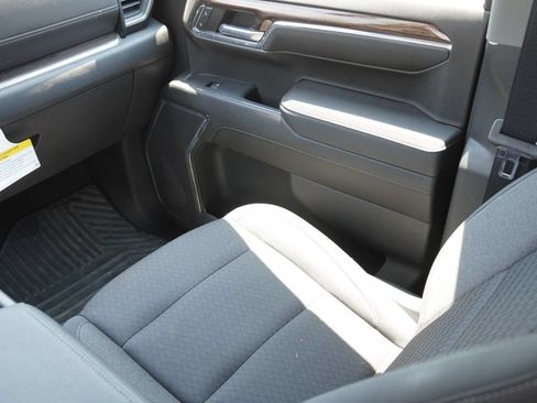 Used 2023 Chevrolet Silverado 1500 LT AWD/4WD image 14