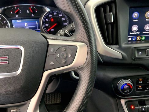Used 2023 GMC Terrain SLE w/ Driver Convenience Package image 22