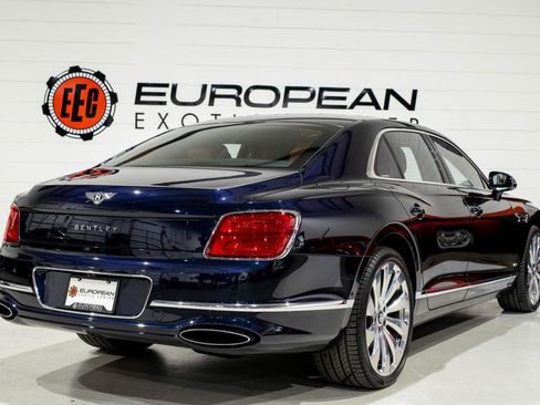 Used 2021 Bentley Flying Spur W12 image 29