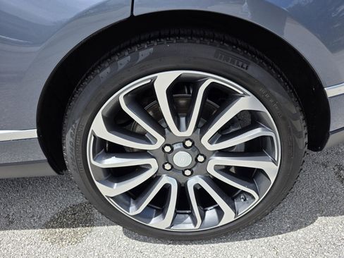Used 2019 Land Rover Range Rover Long Wheelbase Supercharged image 9