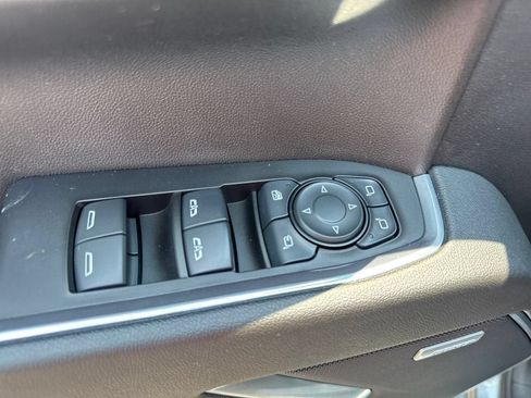 Used 2024 Chevrolet Silverado 1500 LTZ w/ Technology Package AWD/4WD image 17