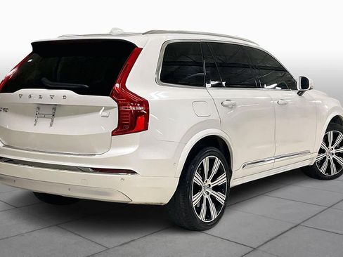 Used 2022 Volvo XC90 T8 Inscription w/ Lounge Package image 12
