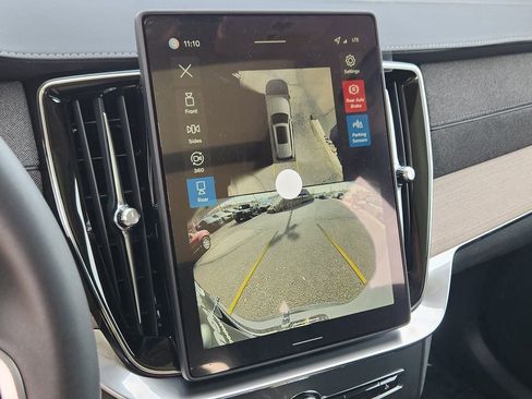 New 2026 Volvo XC90 B6 Plus w/ Protection Package image 13