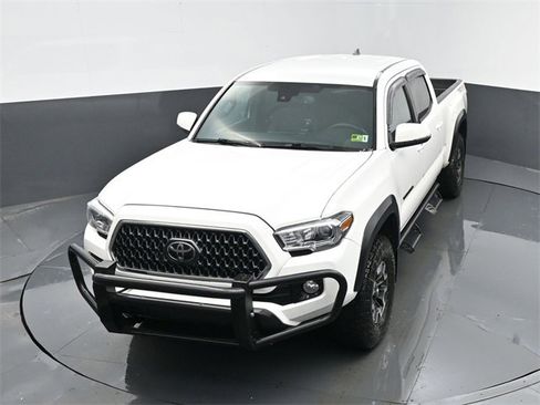 Used 2019 Toyota Tacoma TRD Off-Road image 19