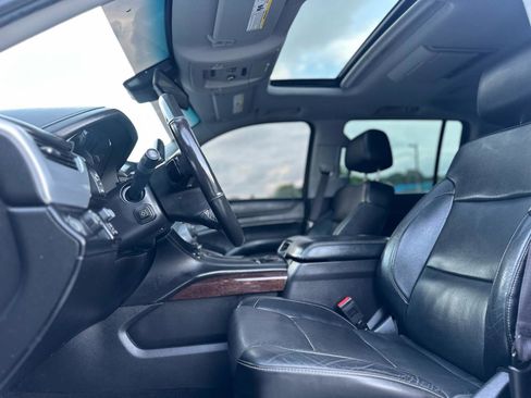 Used 2016 GMC Yukon XL SLT w/ Open Road Package RWD image 9