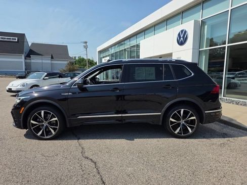 Certified 2023 Volkswagen Tiguan SEL R-Line AWD/4WD image 9