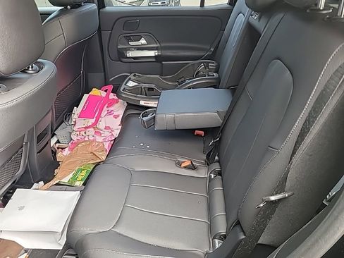 Certified 2025 Mercedes-Benz GLB 250 4MATIC image 8