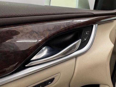 Used 2014 Cadillac XTS Premium AWD/4WD image 11