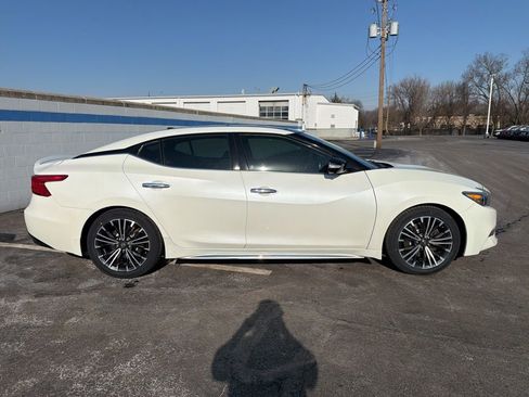 Used 2017 Nissan Maxima Platinum w/ Medallion Package image 6