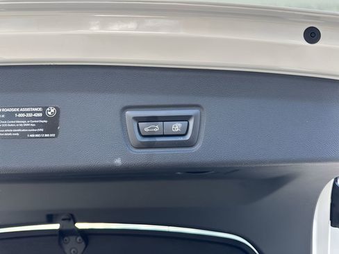 Used 2025 BMW i4 eDrive40 image 31